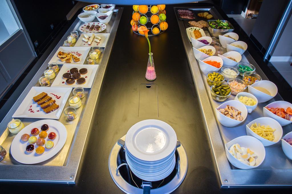 Hotel Inn Design Laval Laval  Zewnętrze zdjęcie