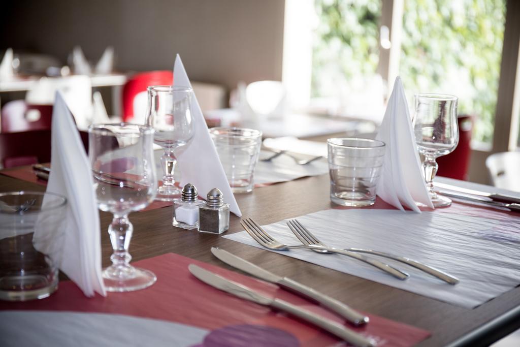 Hotel Inn Design Laval Laval  Zewnętrze zdjęcie