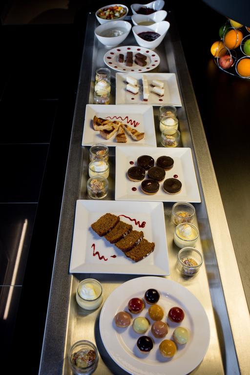 Hotel Inn Design Laval Laval  Zewnętrze zdjęcie
