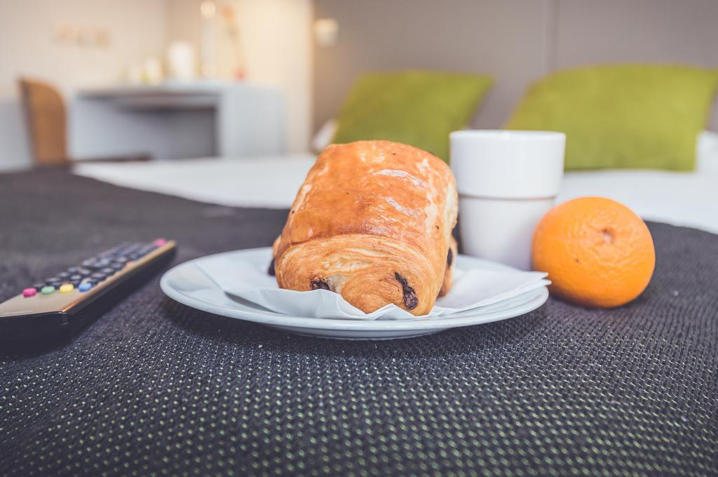 Hotel Inn Design Laval Laval  Zewnętrze zdjęcie